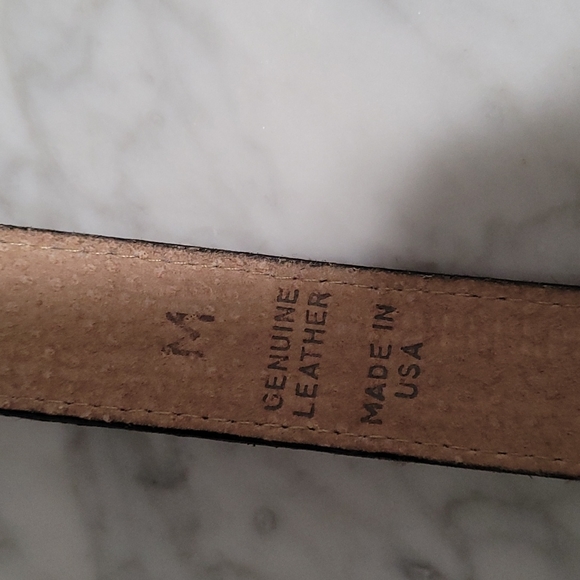 Pretty Animal print belt, size medium. Silver buckle. 36 inches long. - Picture 3 of 7